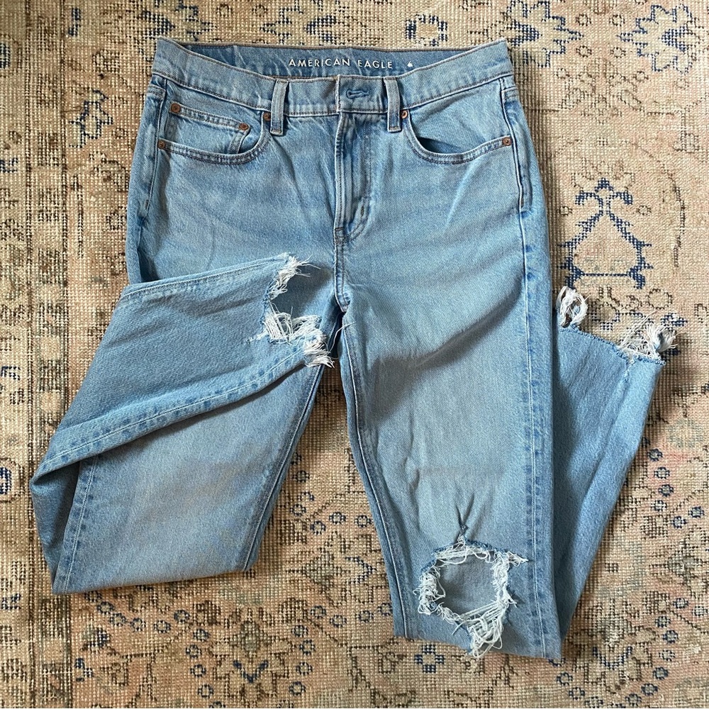 American eagle light wash distressed jeans size 8 EXTRA LONG!